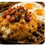 Bolón de chicharrón con queso manaba